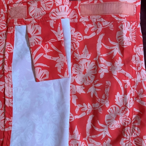 Rip Skirt Hawaii Coral Peach Hibiscus Print Skirt Length 2 Water Resistant - Picture 5 of 9